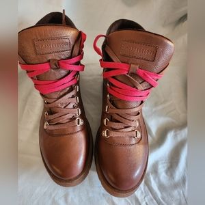 Musse & Cloud Dark Brown Gor Leather Ankle Boot---Gently Used